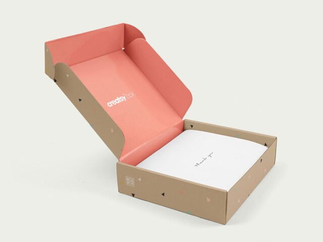 Mailing Box Mockup
